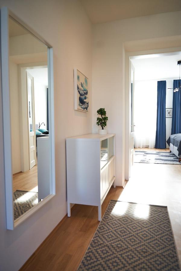 Trendy Apartment Zentral Gelegen Wina Bagian luar foto