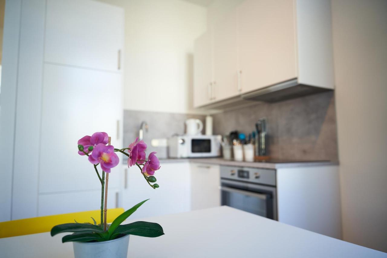 Trendy Apartment Zentral Gelegen Wina Bagian luar foto