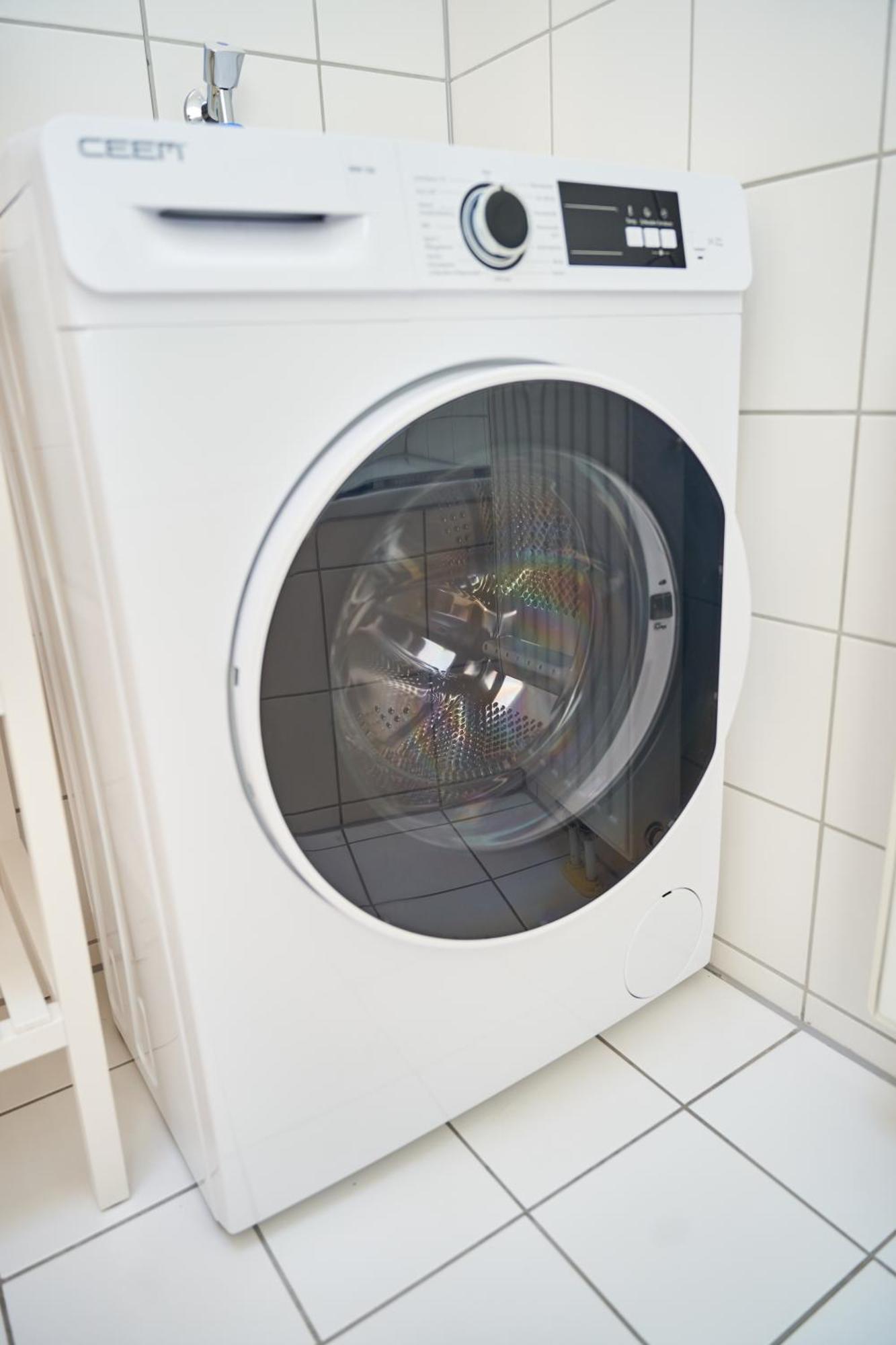 Trendy Apartment Zentral Gelegen Wina Bagian luar foto
