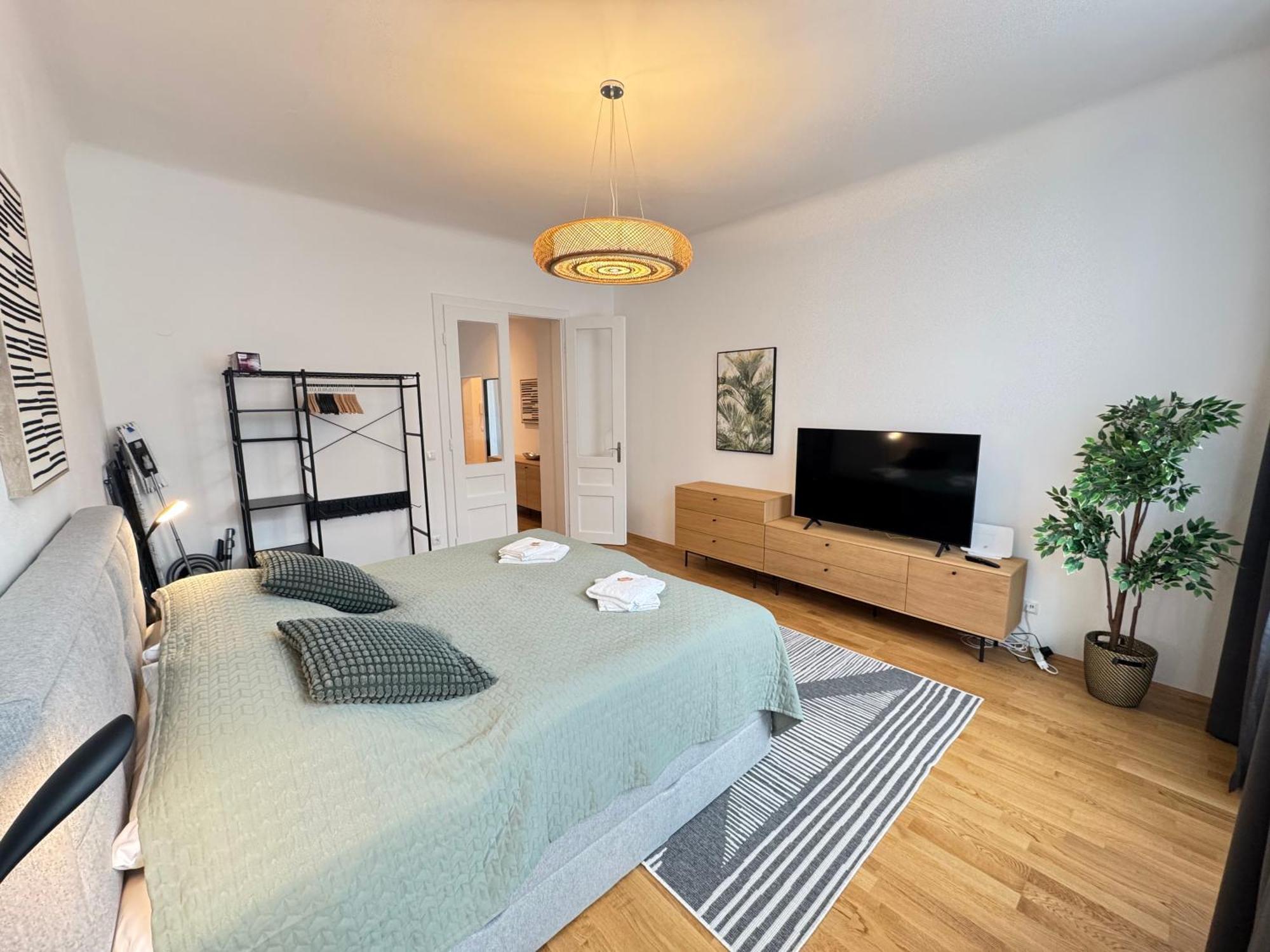 Trendy Apartment Zentral Gelegen Wina Bagian luar foto