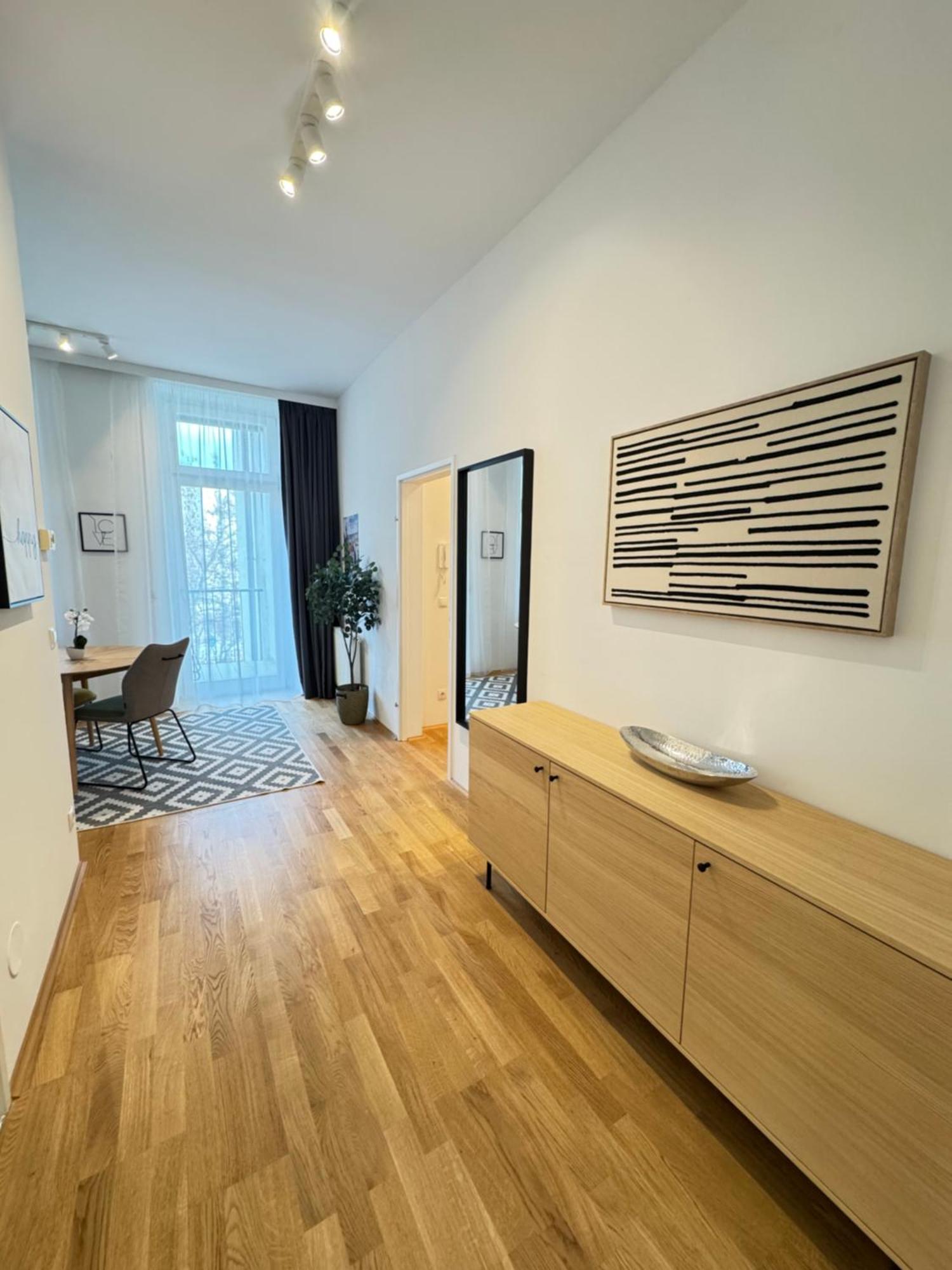 Trendy Apartment Zentral Gelegen Wina Bagian luar foto